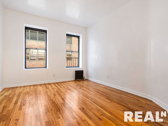 3rd image of 331 W 16th St APT 14