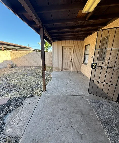 601 N Swan Rd — Photo 19