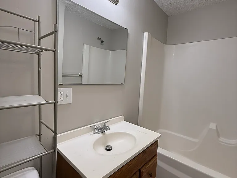 409 S Merritt Ave — Photo 14