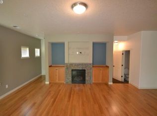 669 NE Adwick Dr, Hillsboro, OR 97006