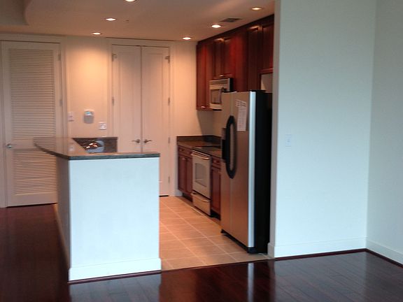 3rd image of 301 Virginia St #U612