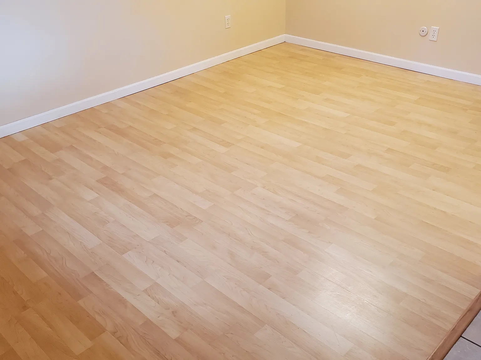 1 bed, 600 sqft, $1,050 — Photo 2