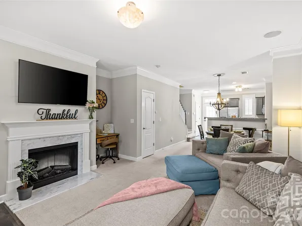8935 Socata Way, Charlotte, NC 28269