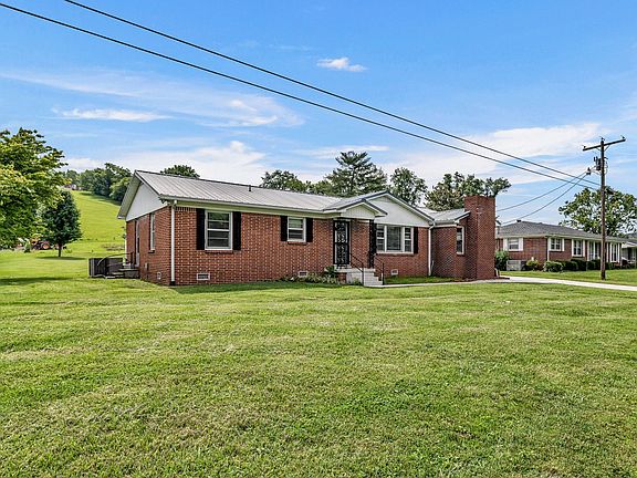 3rd image of 34 Horseshoe Bend Ln