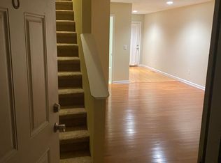 8 Lake Village Ct, Johnson City, TN 37601