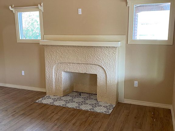 Decorative fire place