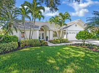 291 Monterey Dr, Naples, FL 34119