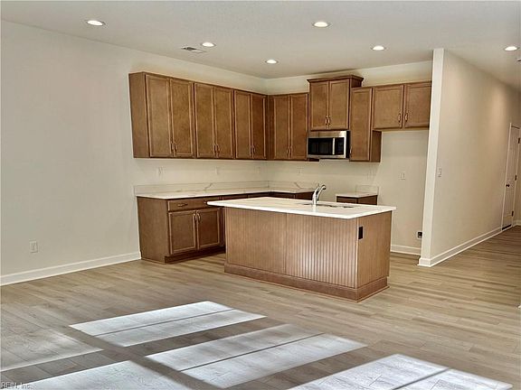 2nd image of 1011 Serene Rd #102