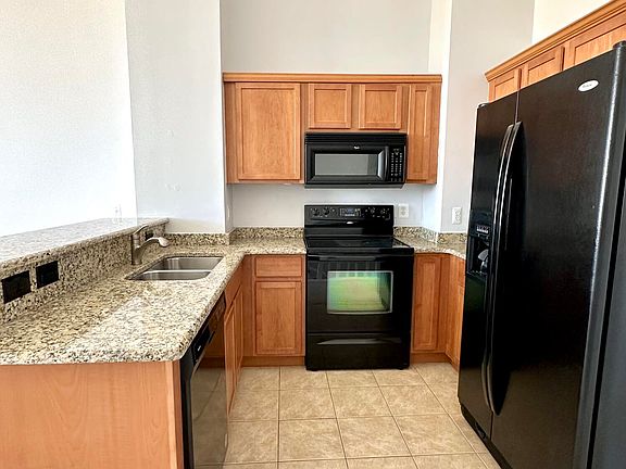 5th image of 23416 Clarewood St #12