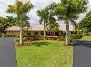 22315 Solitude Dr, Boca Raton, FL 33428