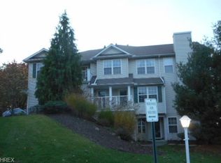 5250 Whispering Oaks Blvd APT B2, Parma, OH 44134