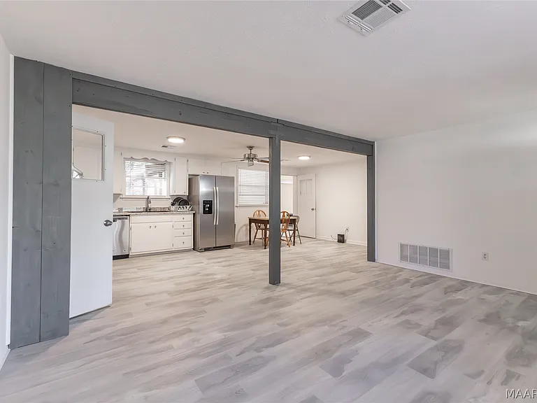 617 Wisteria Rd — Photo 16