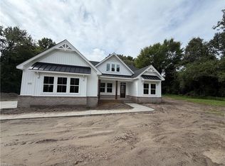 435 Gallbush Rd, Chesapeake, VA 23322