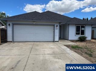 667 S 2nd Pl, Jefferson, OR 97352