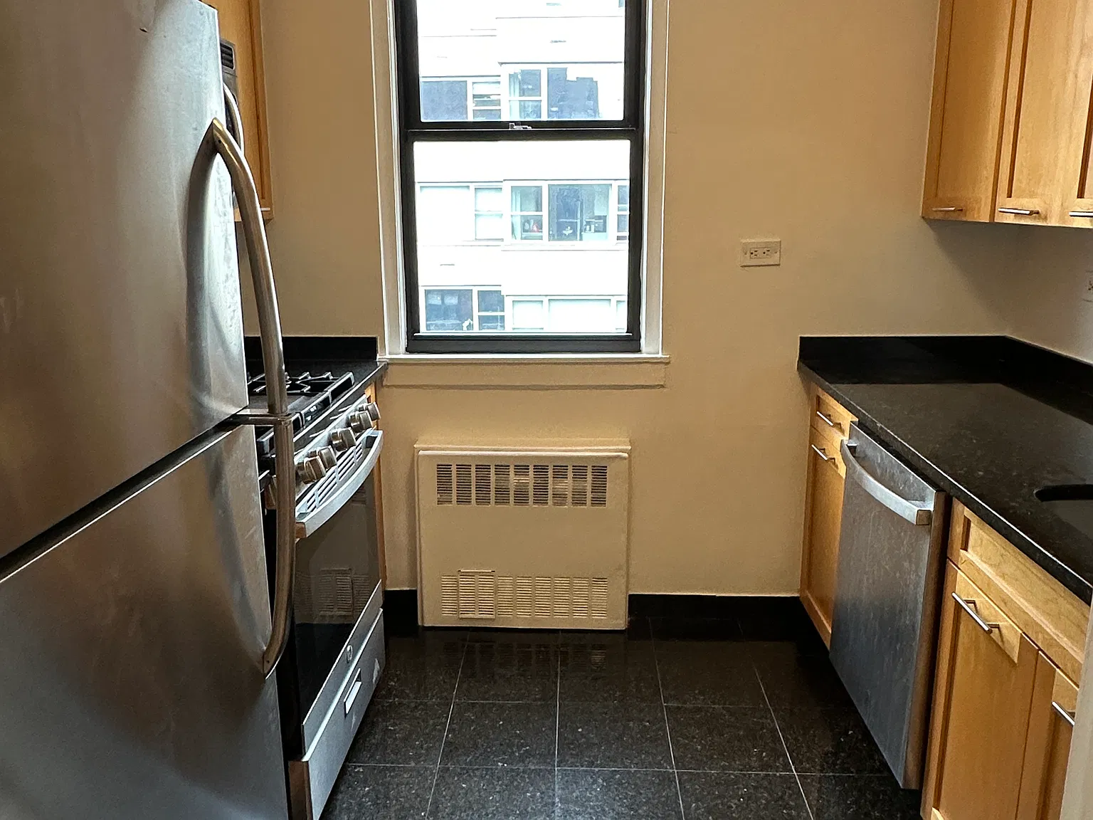 435 East 79th Street — Photo 4