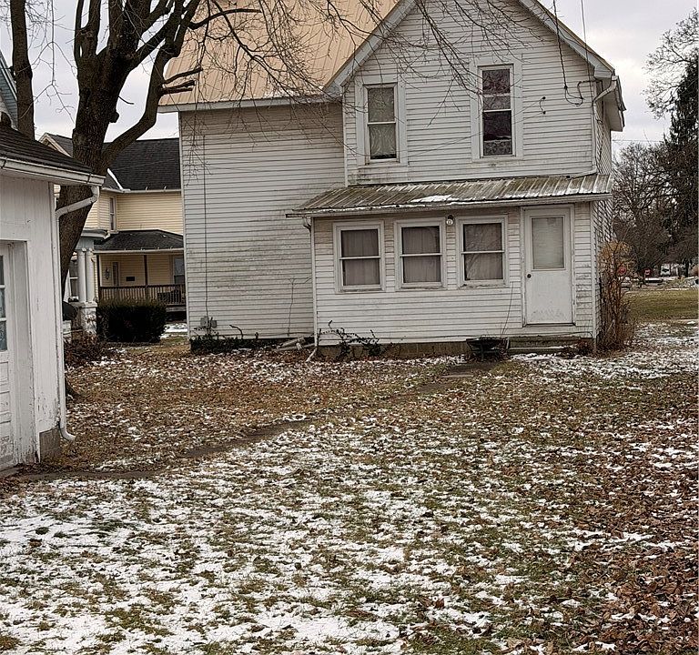 2nd image of 912 Orchard St