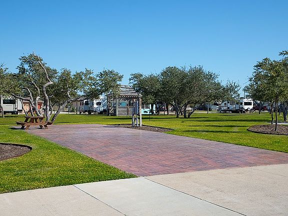 3rd image of 53 Augusta Cir