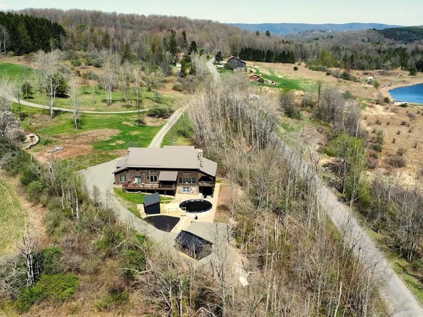 19 Sunset Hill Ln, Wellsboro, PA 16901