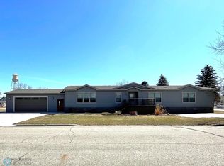 535 5th St, Wyndmere, ND 58081