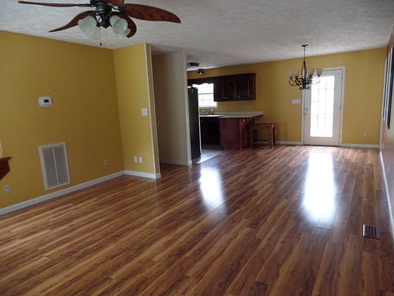 5th image of 3155 Sparks Dr