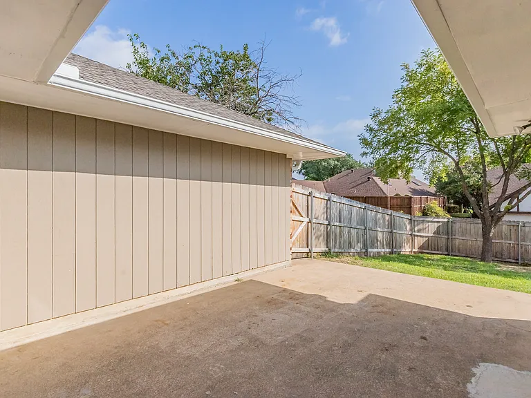 3008 Apple Valley Dr — Photo 47