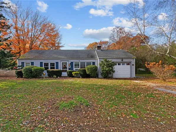 222 Sowams Rd, Barrington, RI 02806
