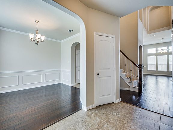 3rd image of 2405 Playa Del Mar Dr