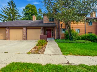 615 Waverly Dr APT C, Elgin, IL 60120