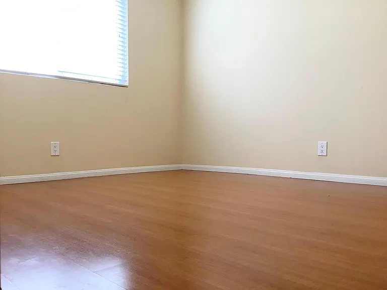 428 S Monterey St — Photo 14