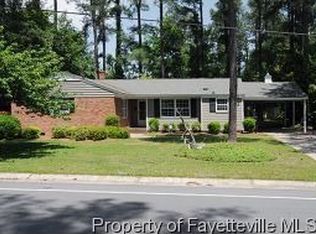 2920 Ravenhill Dr, Fayetteville, NC 28303