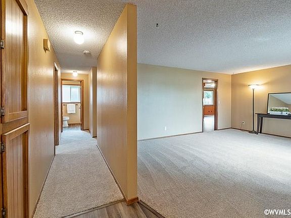 5th image of 4576 Blue Sky Ct SE