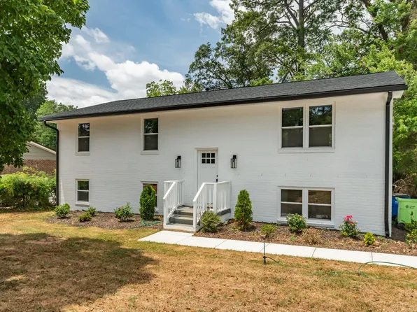 3517 Huntleigh Dr, Raleigh, NC 27604