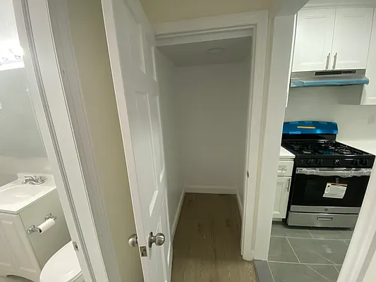 Rented by Modern Spaces | media 12