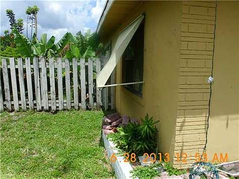 2nd image of 1871 SW 41st Ave