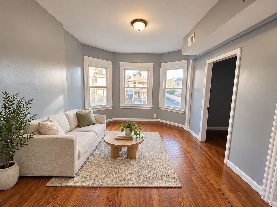 1st image of 921 S 17th St #201