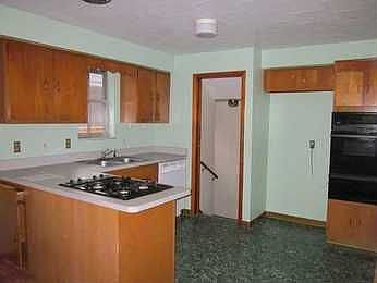4th image of 4739 Bartlam Ave