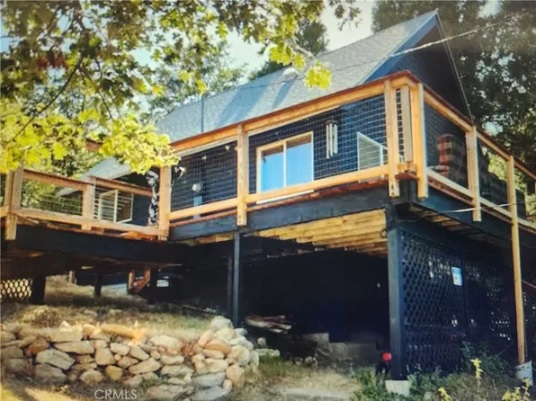 29746 Redwood Rd, Cedar Glen, CA 92321