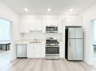 3126 W 11th St, Los Angeles, CA 90006