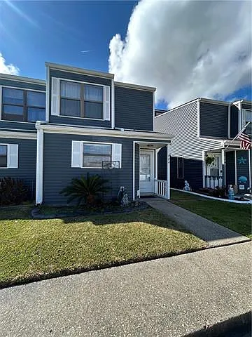 224 Marina Dr Photo 1