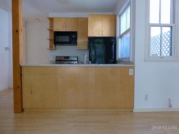 5th image of 2646 3rd St #A