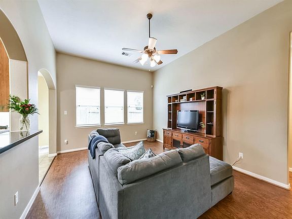 4th image of 4510 E Meadow Dr
