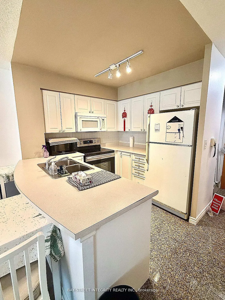 Building Photo - 30 Hayden St #1203