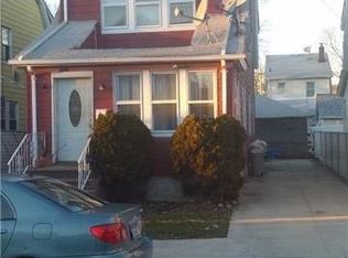 20961 112th Rd, Queens Village, NY 11429