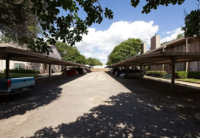 10590 High Hollows Dr #284 — Photo 4