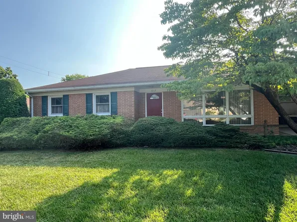 612 Latshmere Dr, Harrisburg, PA 17109