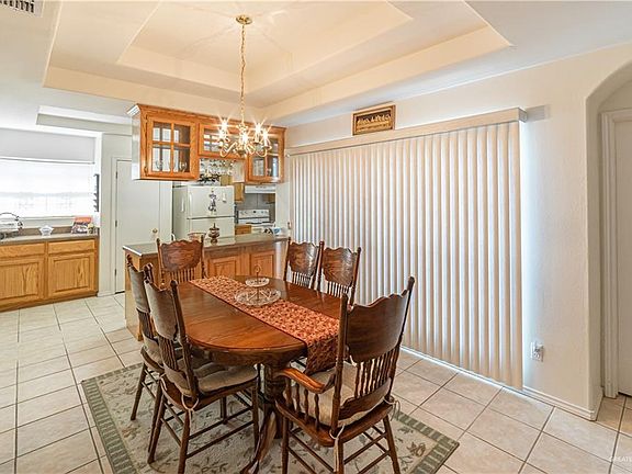 5th image of 715 Huisache St