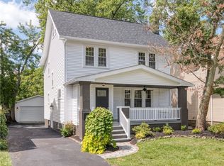 2108 Hampstead Rd, Cleveland Heights, OH 44118