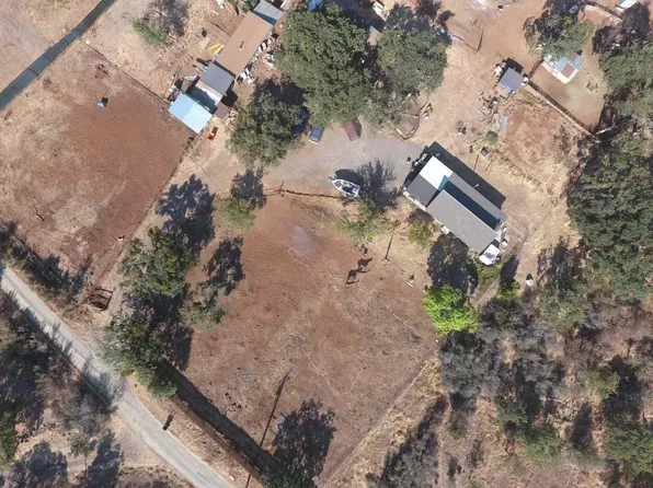 6536 Shadow Glen Rd, Eagle Point, OR 97524