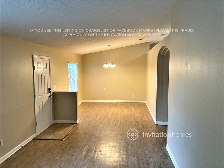 1480 Waldrun St SE — Photo 3