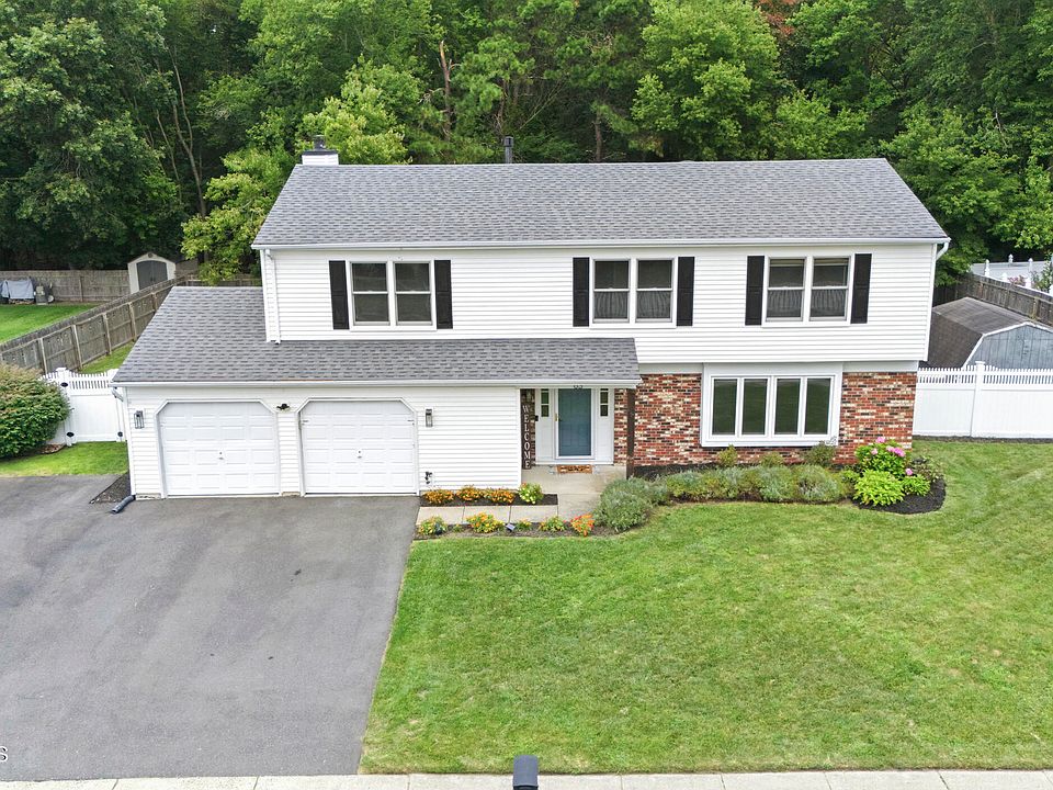 2nd image of 63 Hedgewood Road